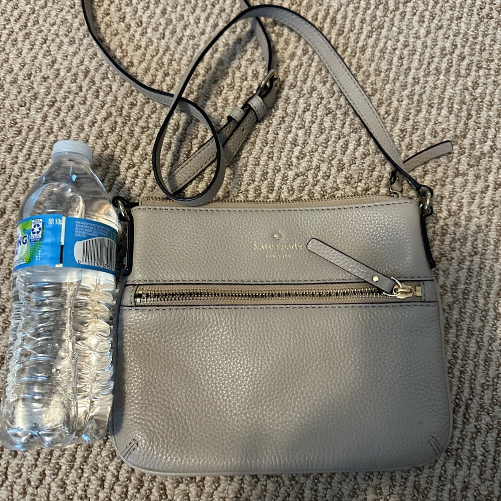 KATE SPADE purse like new